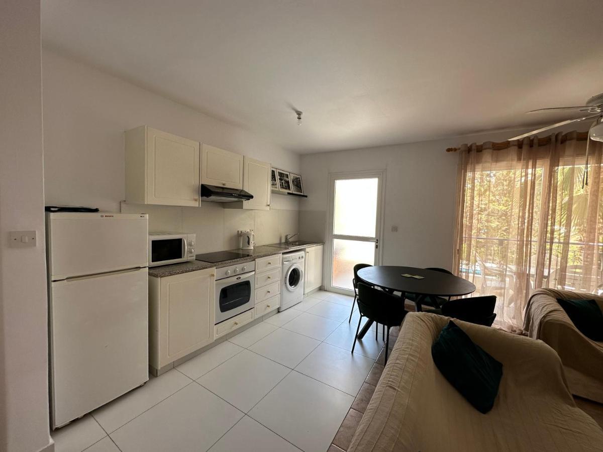 Kato Paphos Apartment Eksteriør billede