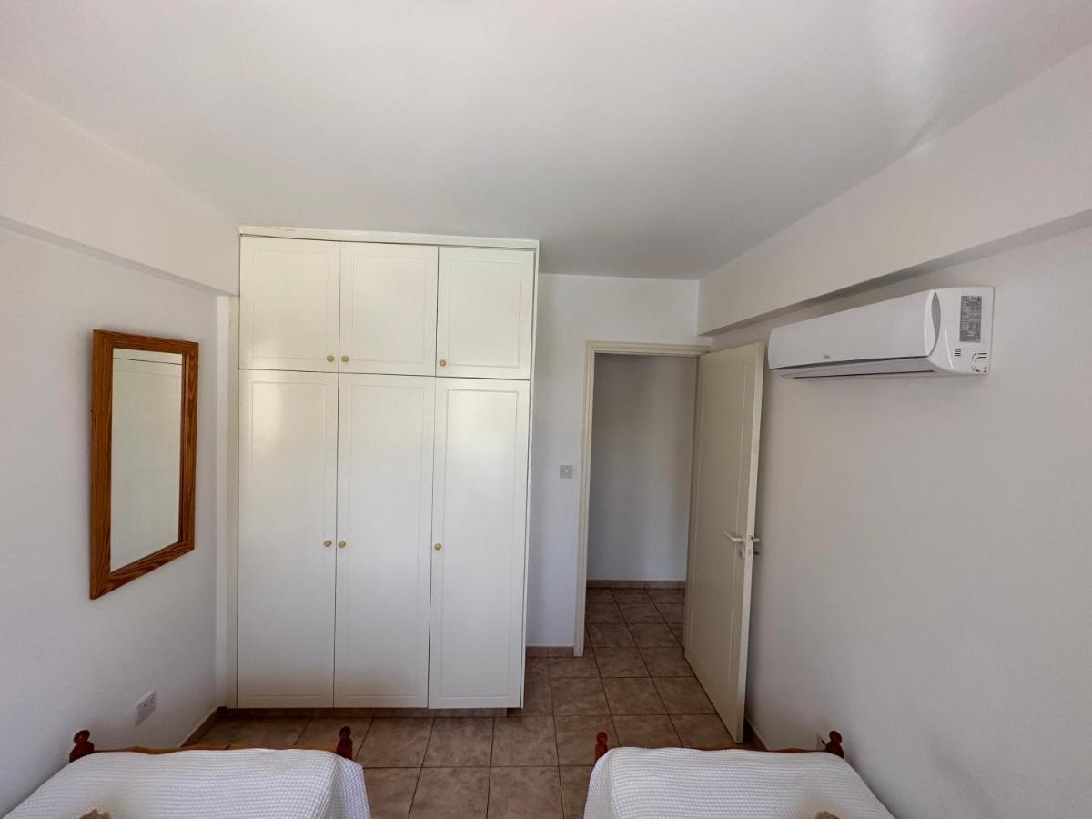 Kato Paphos Apartment Eksteriør billede
